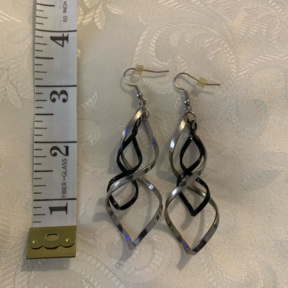 Elegant Silver and Black Twisted Earrings